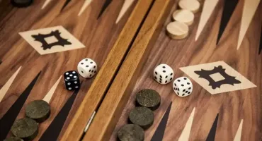 Marathon deskových her